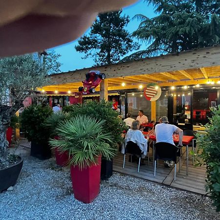 Hotel Le Cosy Pont-de-Cheruy Luaran gambar